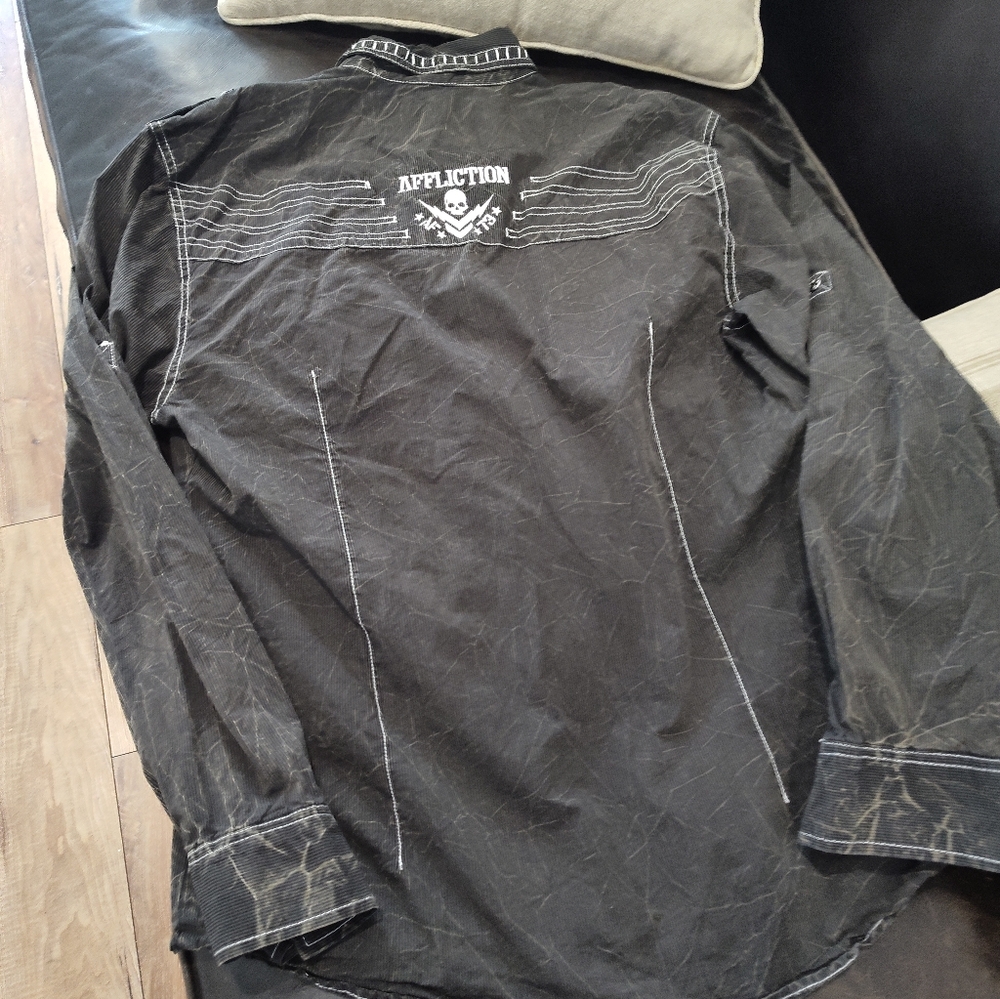 AFFLICTION BUTTON DOWN SHIRT - image 11